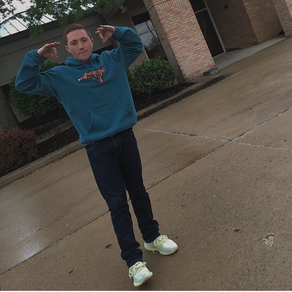 Meet your Posher, Austin - Picture 1 of 1